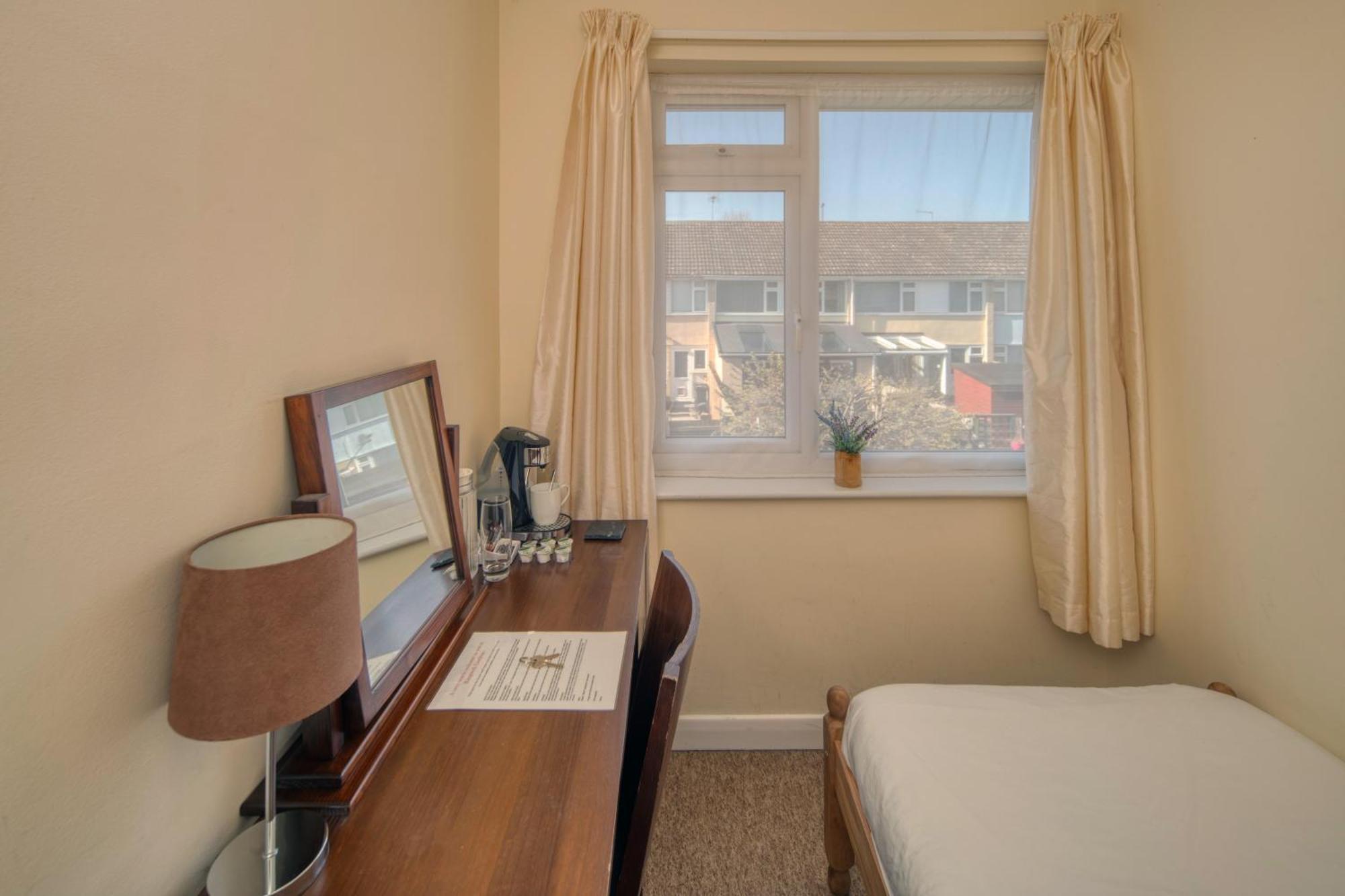 Henry'S Guesthouse Бат Екстер'єр фото